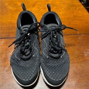 Size 8 - NikeCourt Zoom Pro Black Metallic Red Bronze W